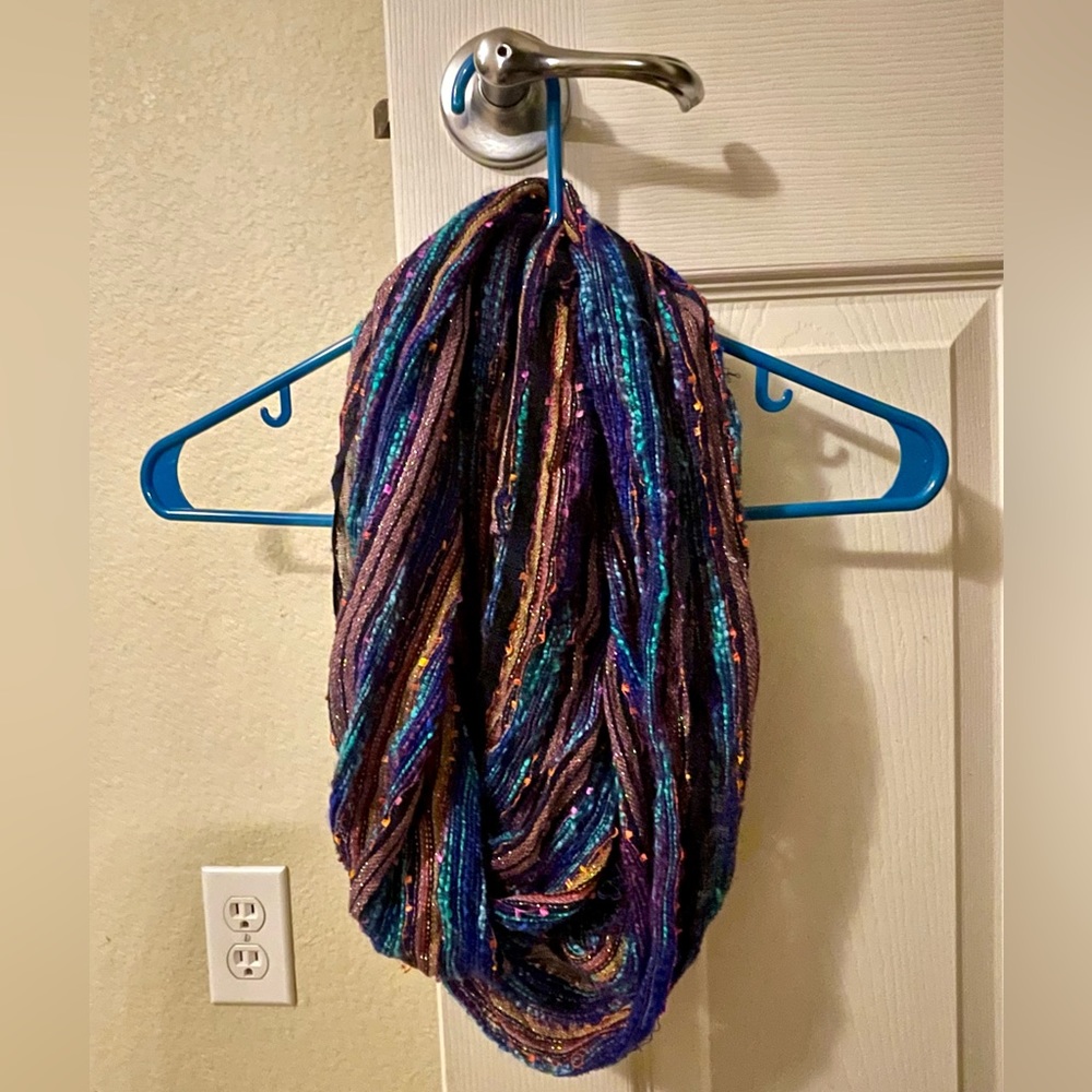 Really beautiful multi-color infinity ♾️ scarf 🧣